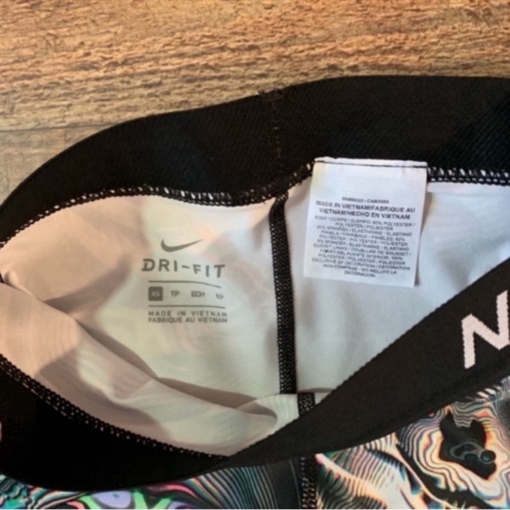 Nike ProFit Womans or Teens Marble Print Leggings - Black & White NWT - Picture 4 of 5